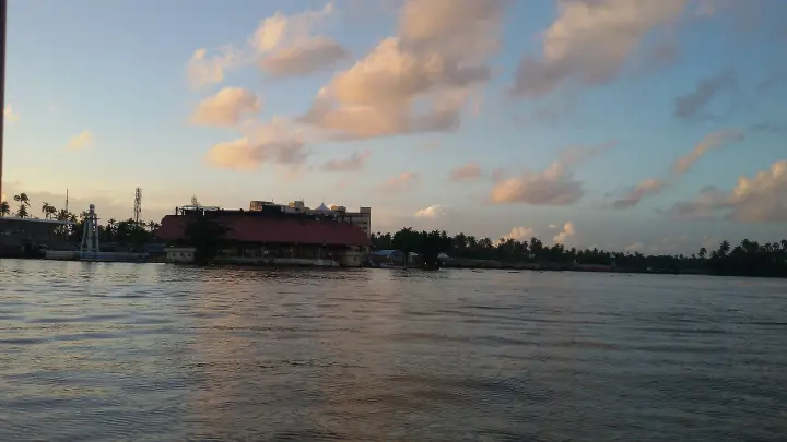 Punnamada Lake, Alappuzha