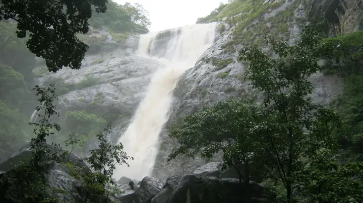 Palaruvi Waterfalls, Kollam