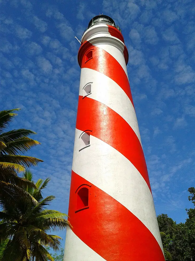 The Thangassery lighthouse on the cape at Kollam