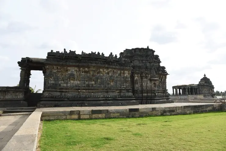 Mapped context for Lakkundi Archaeological Museum