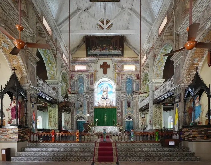 The painted interior of Santa Cruz Cathedral Basilica, Fort Kochi