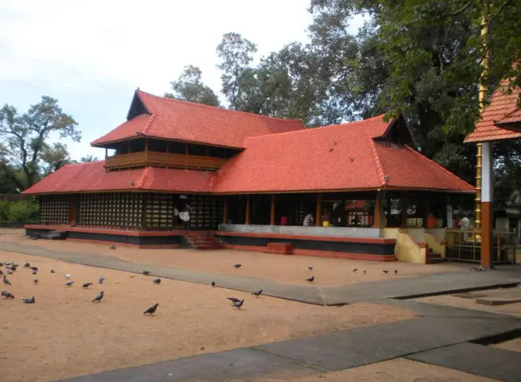 The Mullakkal temple, Alappuzha, photographed in 2009