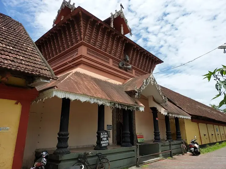 The east gate of the Cochin Thirumala Devaswom temple, Mattancherry