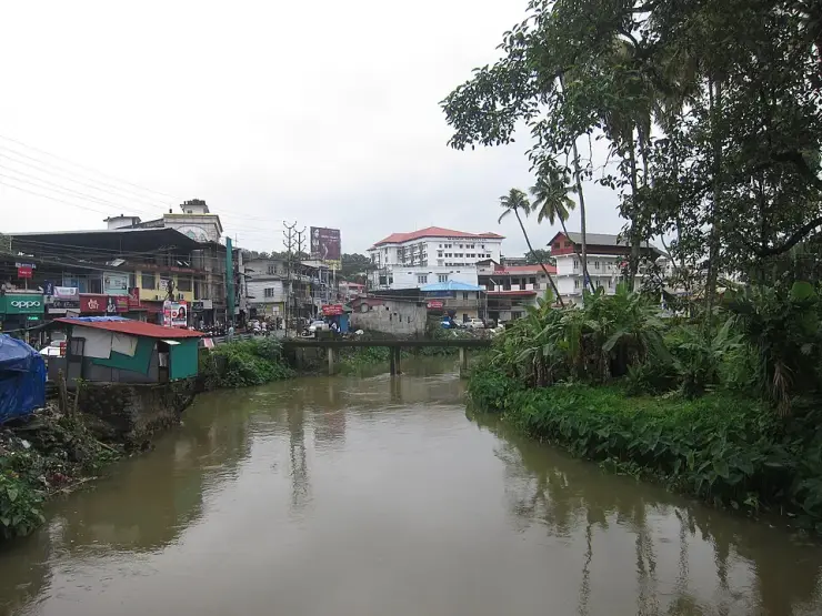 The Kothayar river running past the town centre at Kothamangalam