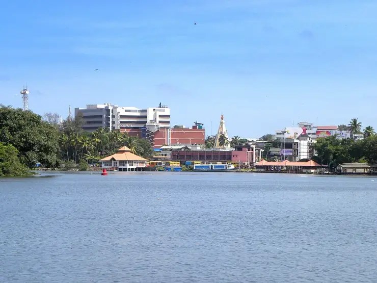 Planning Kollam: the cheapest backwater base in Kerala, and the least visited