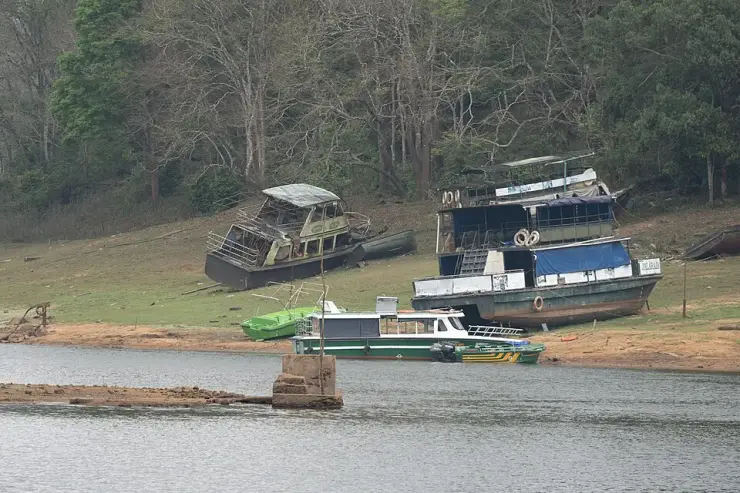 Boat on the Periyar reservoir at Thekkady