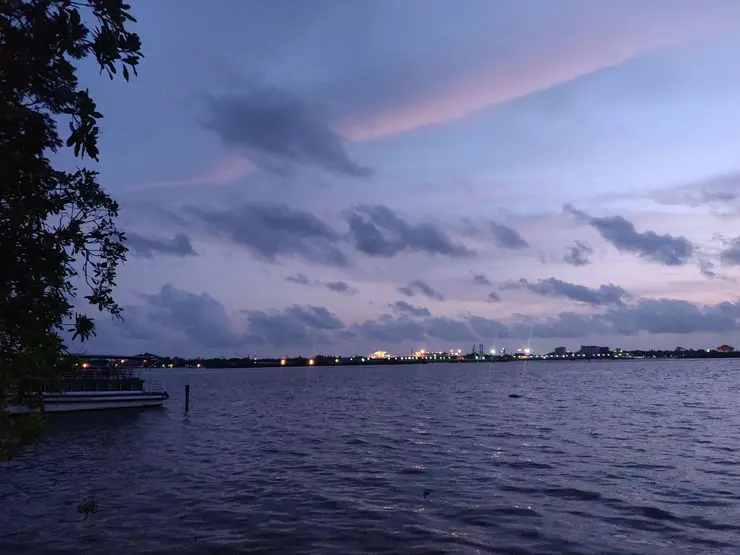 Marine Drive promenade, Kochi