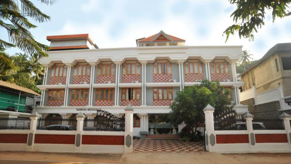 Indraprastha Beach Resort entrance in an archived property-submitted image; confirm current appearance with the hotel.