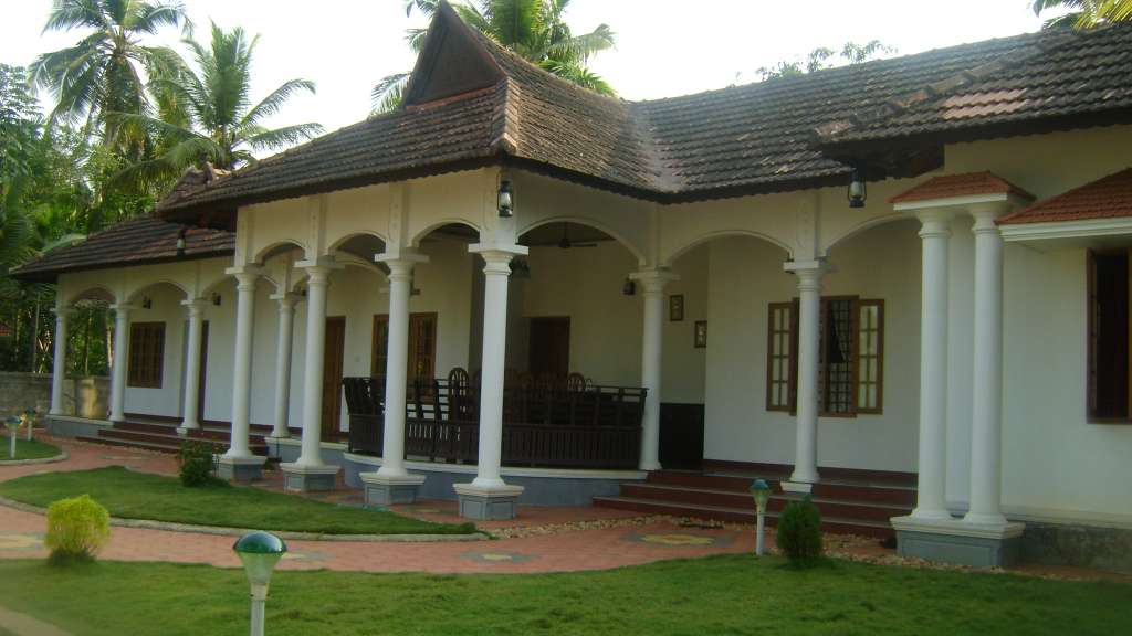 Sunny Days exterior in a property-submitted 2018 image; confirm current rooms and appearance with the host.
