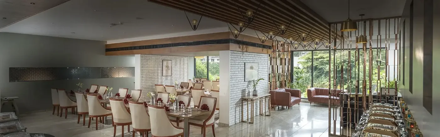 Oshin hotel dining room