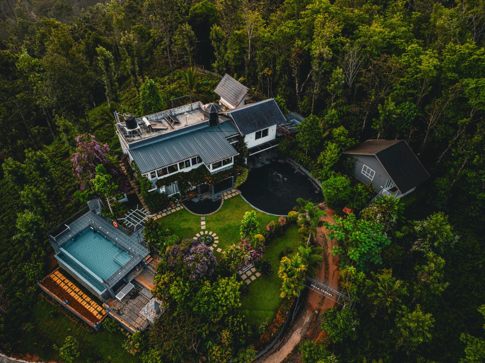Villa Tesori buildings, garden and swimming pool viewed from above