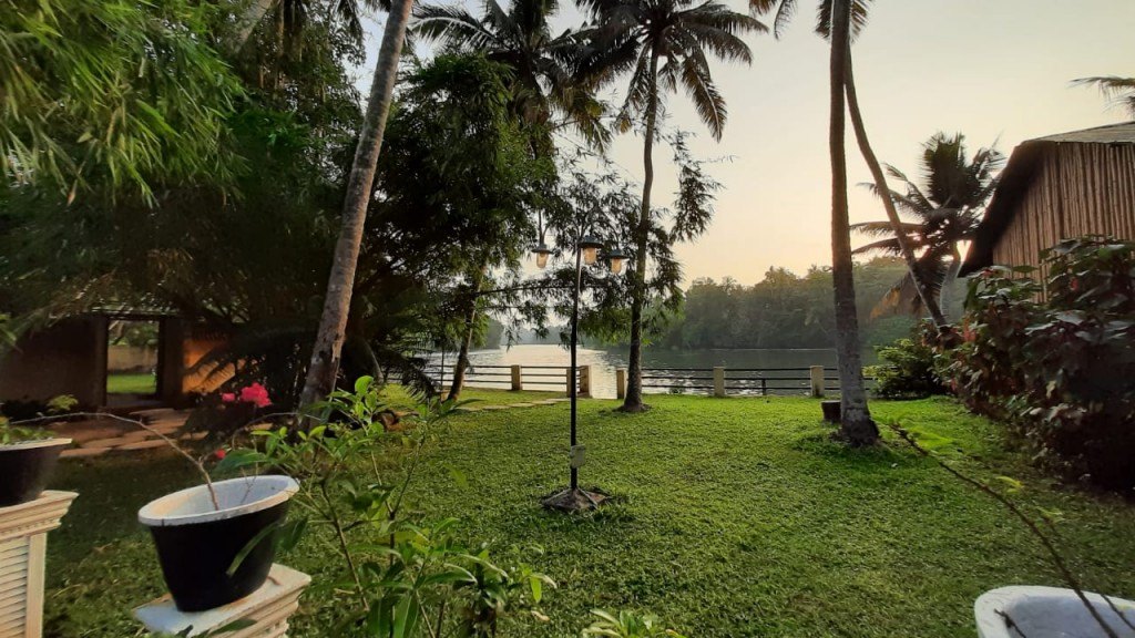 LAKEWOODS RETREAT property or offering, as published by its operator; confirm present condition directly.
