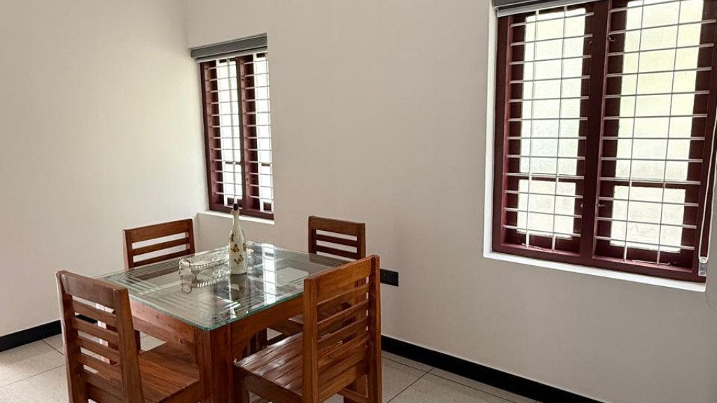 LAKE SIDE MEADOWS property or offering in its Kerala Tourism listing; confirm present condition and the exact room directly.