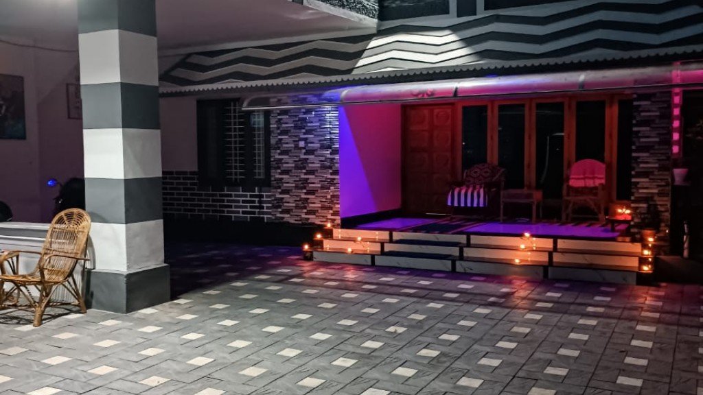 Sreenilayam property or offering in its Kerala Tourism listing; confirm present condition and the exact room directly.