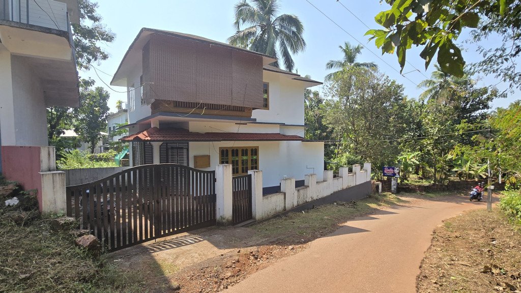 Image submitted for Vamika homestay on its Kerala Tourism provider page; confirm current appearance and the exact room directly.