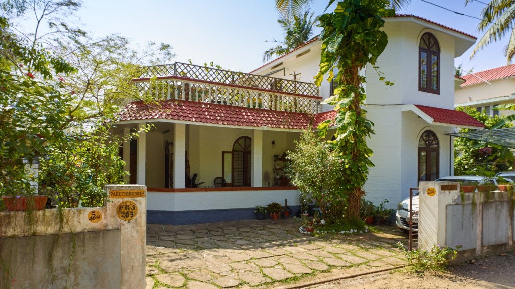 Image submitted for USHAS on its Kerala Tourism provider page; confirm current appearance and the exact room directly.