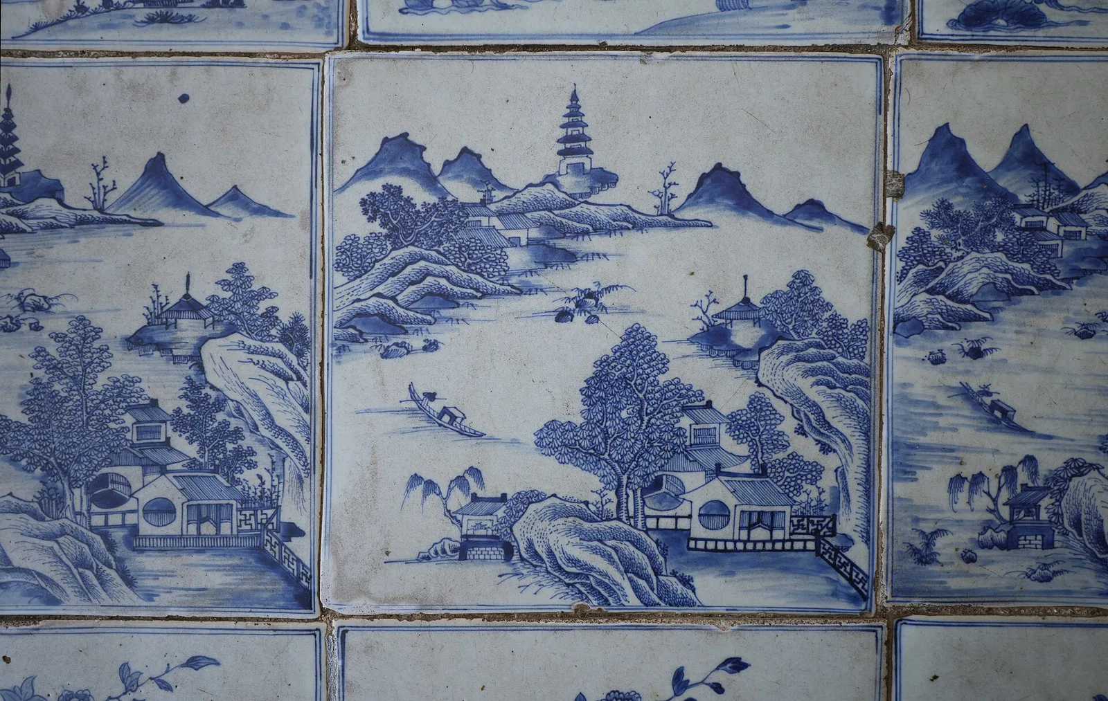 Blue and white hand-painted Chinese floor tiles in the Paradesi Synagogue, Mattancherry