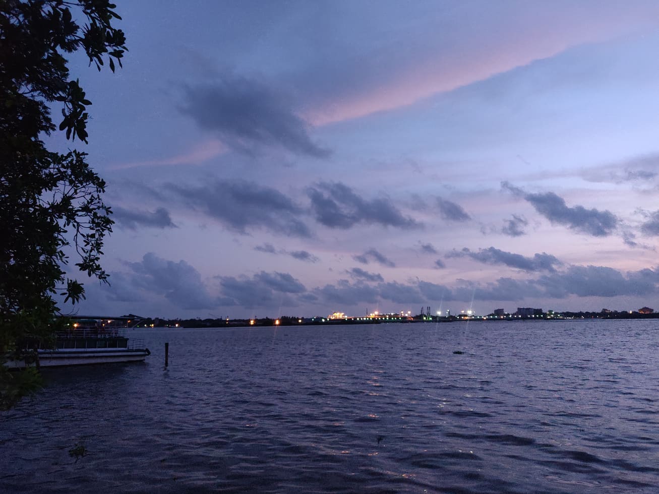 Marine Drive promenade, Kochi